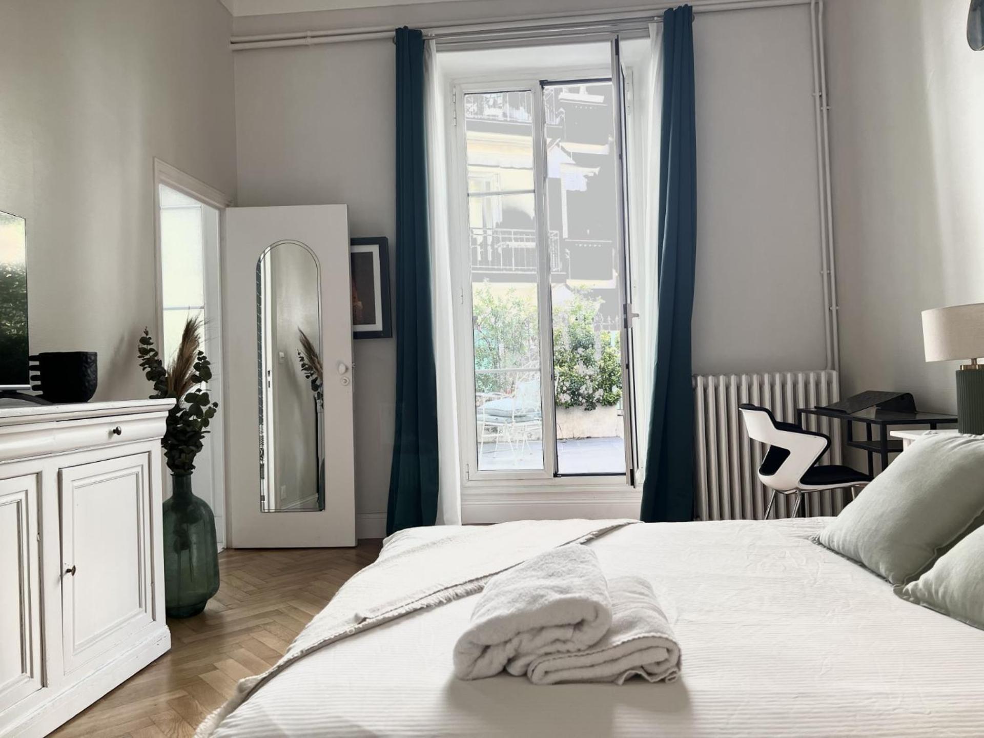 Superbe Appartement De 105 M2, Hyper Centre Avec Terrasse, Parking, A 5 Min De La Mer Ницца Экстерьер фото